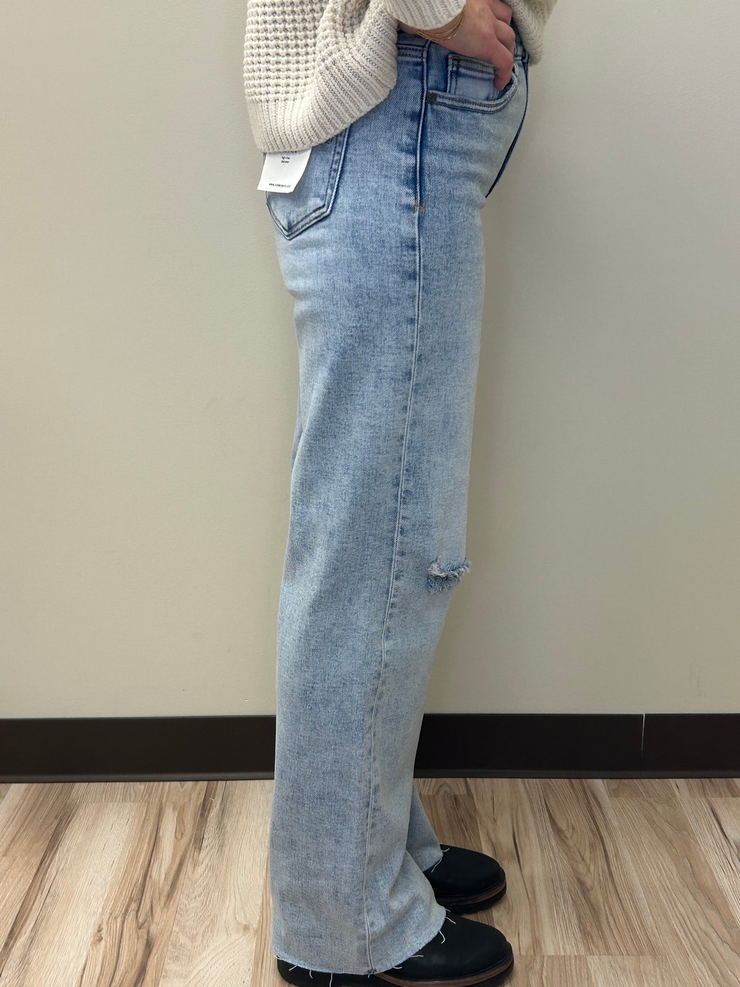 Logan-Light Wash Knee Distressed Dad Jean