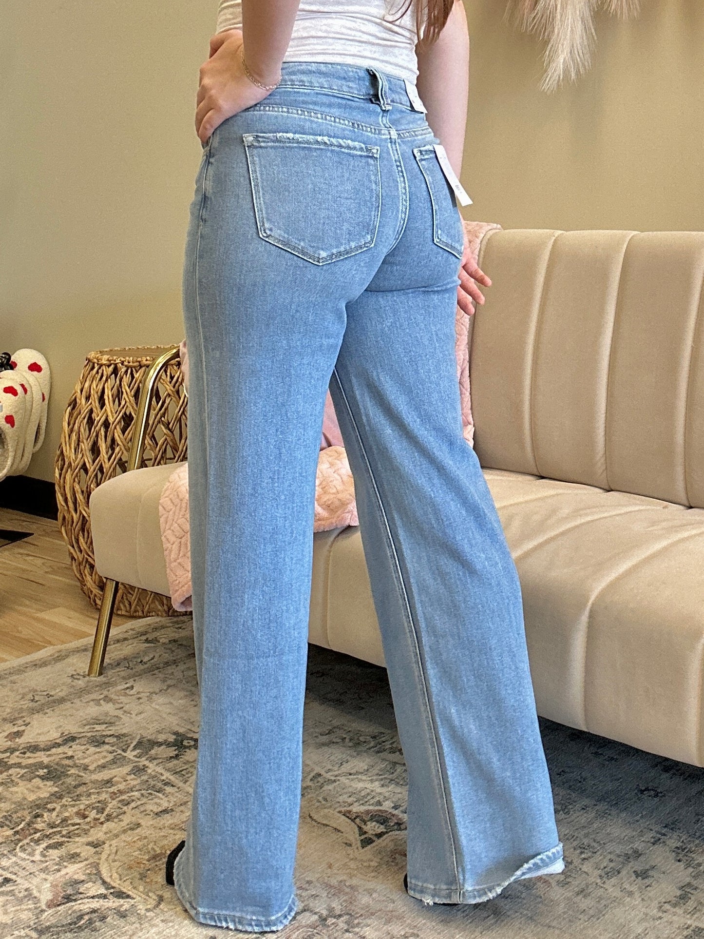 The Olivia Mid Rise Wide leg Jeans
