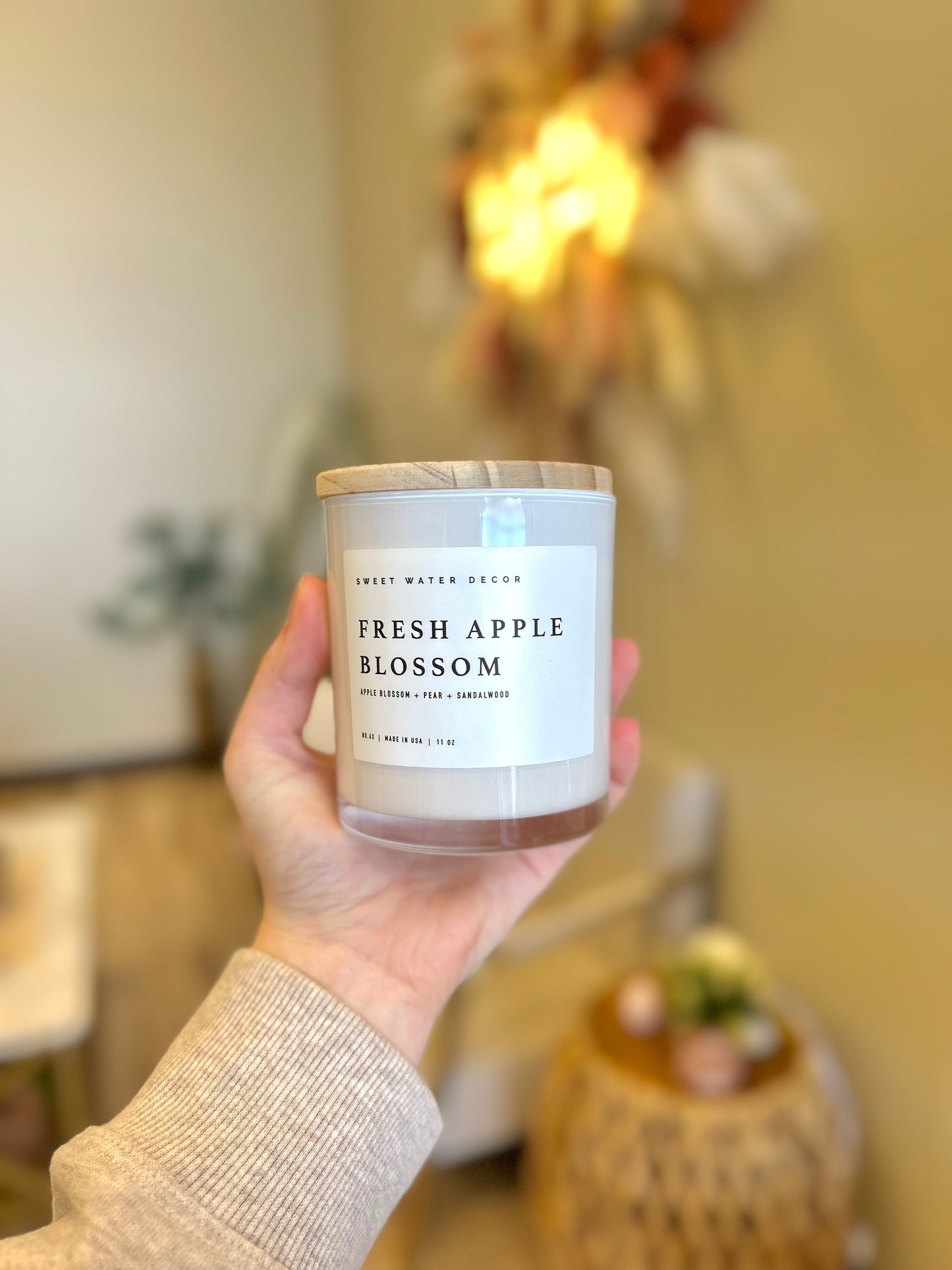 Fresh Apple Blossom 11 oz Soy Candle