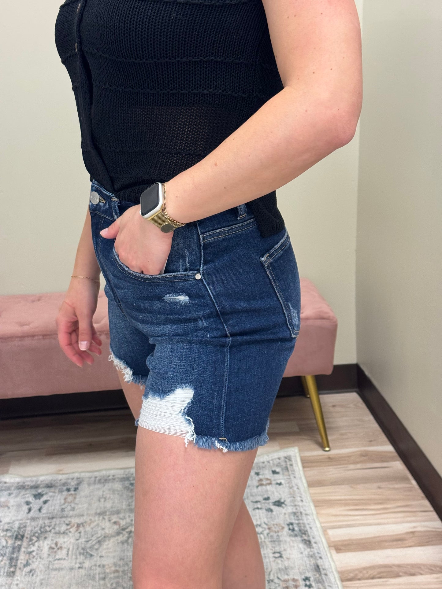 Dakota Risen Shorts – Dark Wash