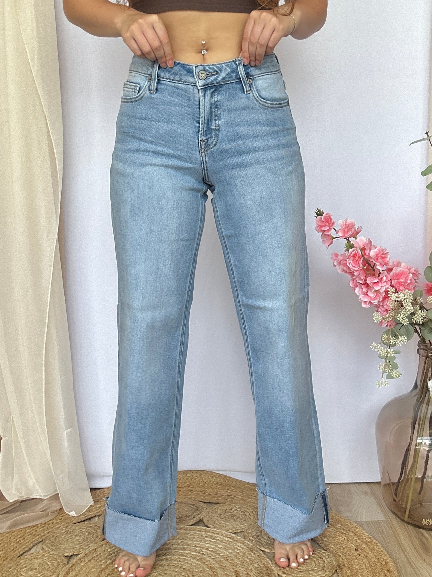 Mid Rise LOGAN Dad Jeans