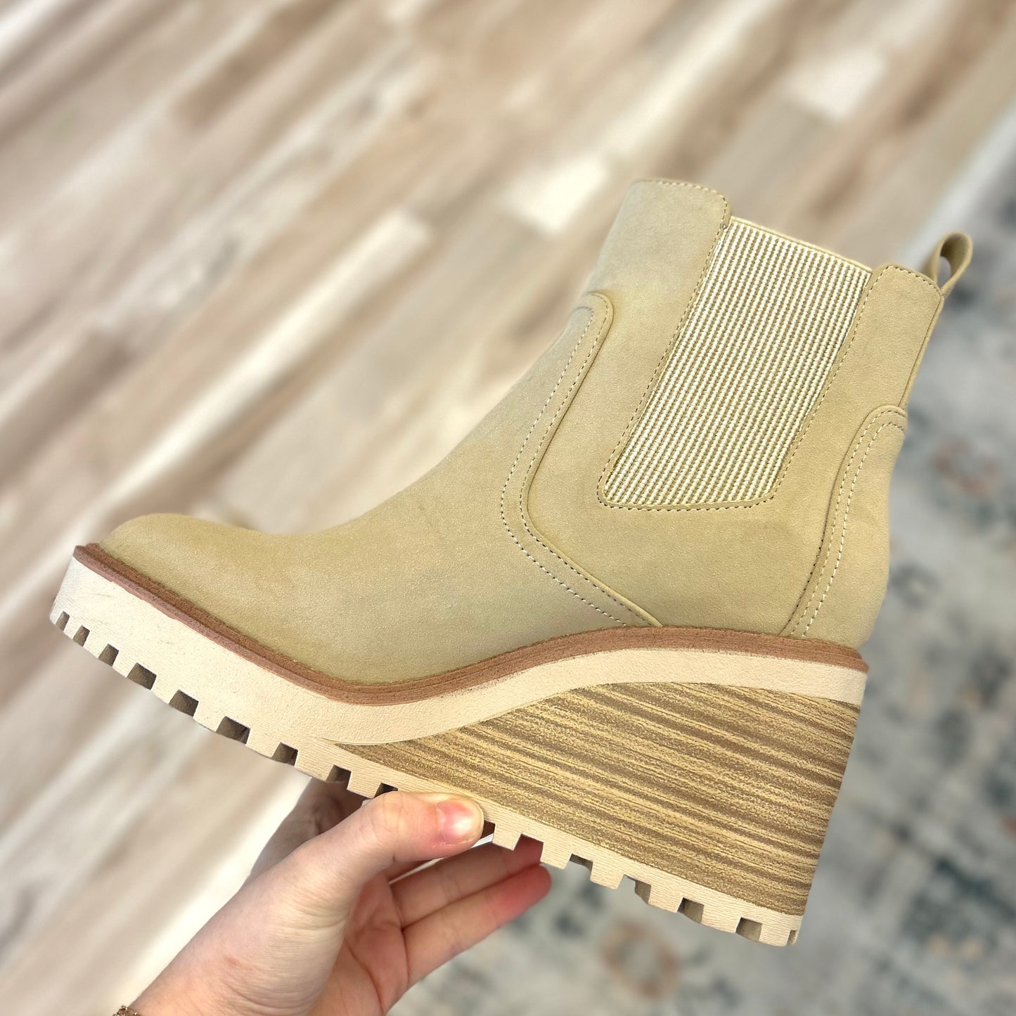 CORIN BOOT