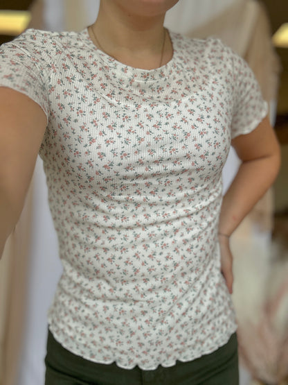 LETTUCE EDGE TEE IN COTTAGE CLAY