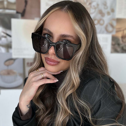 ARIANA BLACK + GREY GRADIENT
