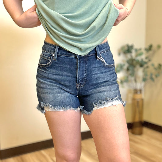 Ruby Risen Shorts - Dark Wash