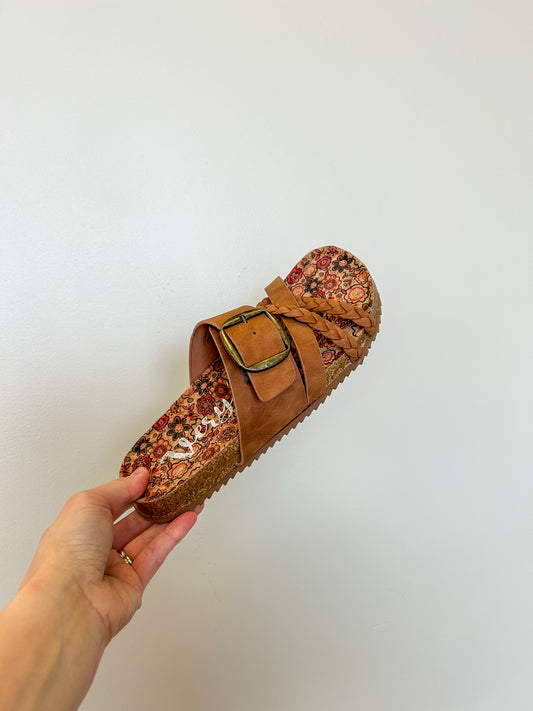 Nora Sandals-TAN