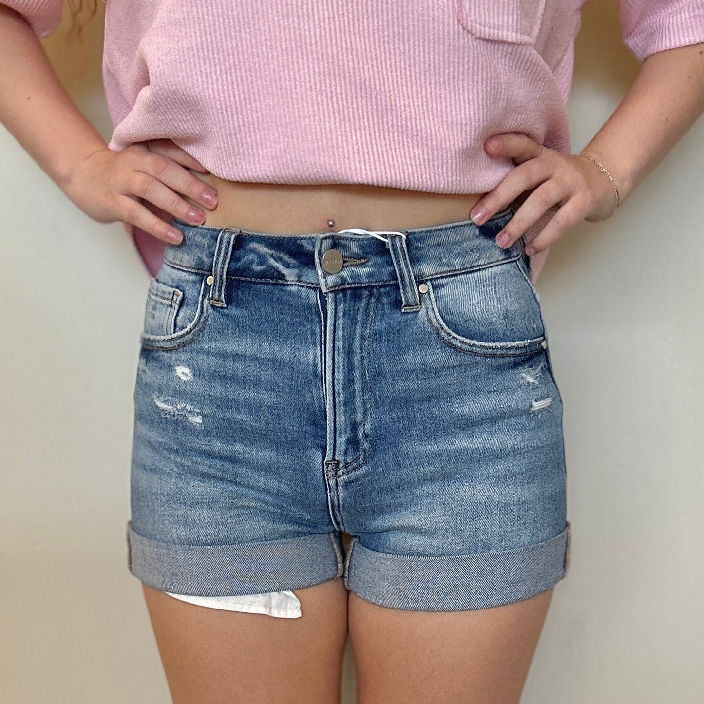 Ella Risen Shorts – Dark Wash