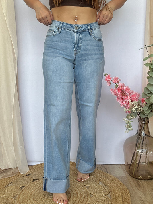 Mid Rise LOGAN Dad Jeans