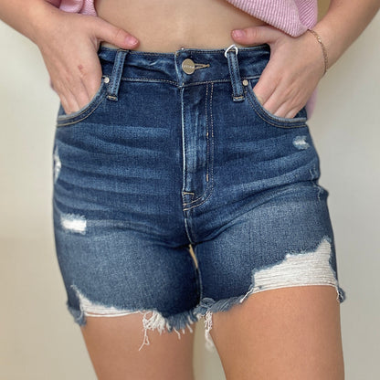 Dakota Risen Shorts – Dark Wash