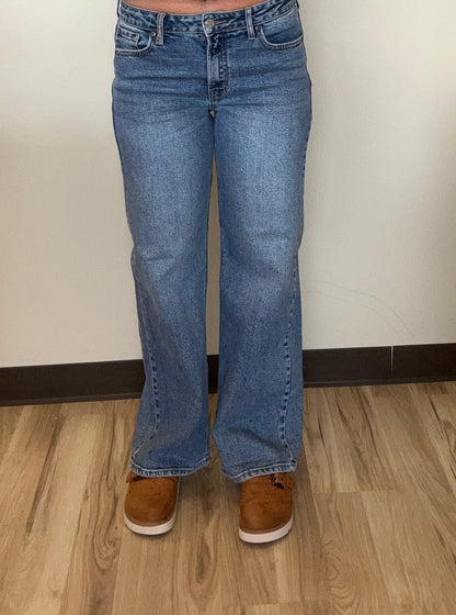 Amelia High Rise Straight