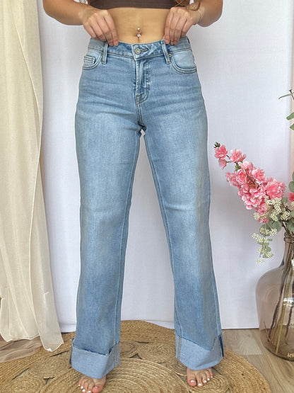 Mid Rise LOGAN Dad Jeans