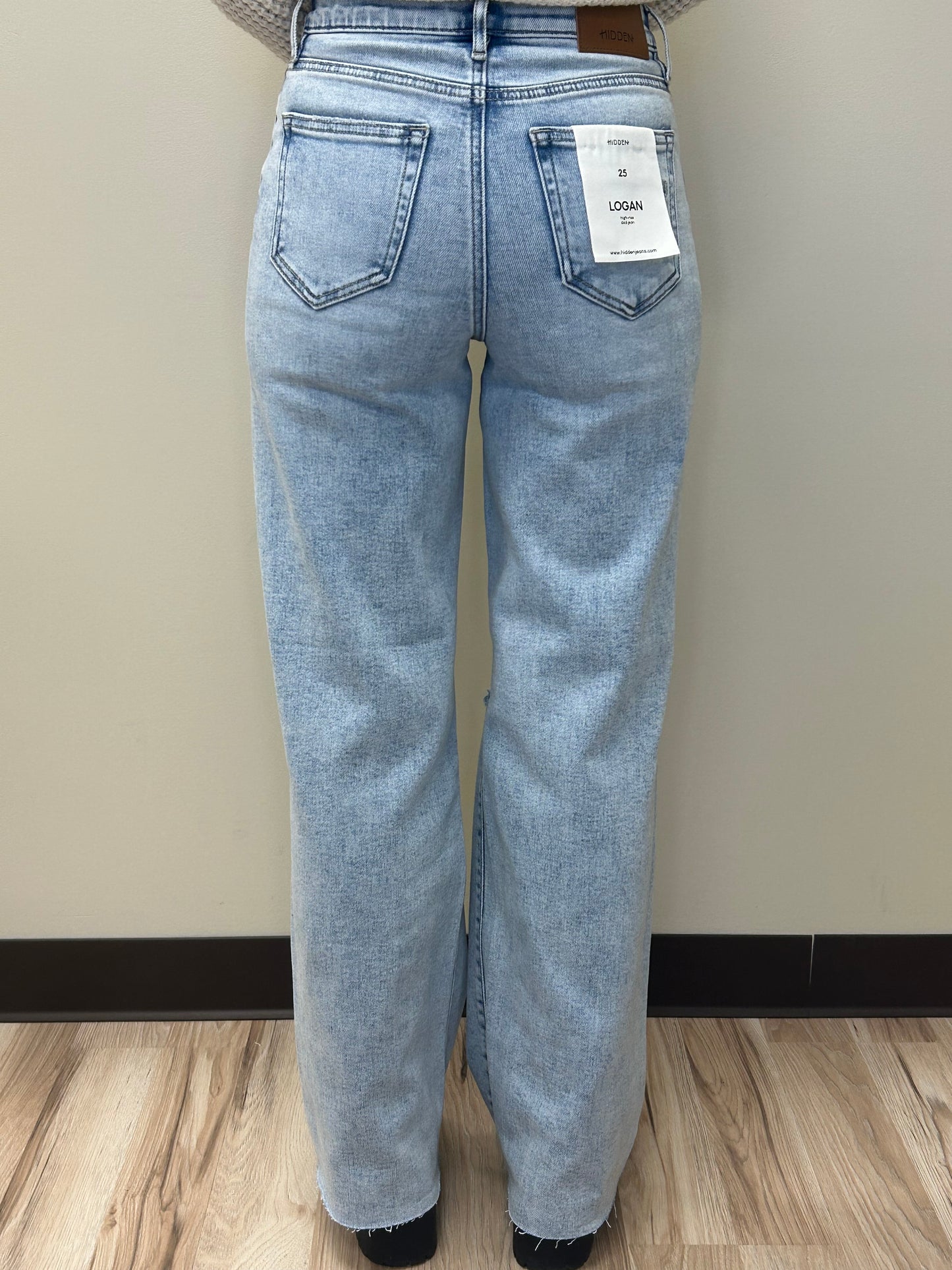 Logan-Light Wash Knee Distressed Dad Jean