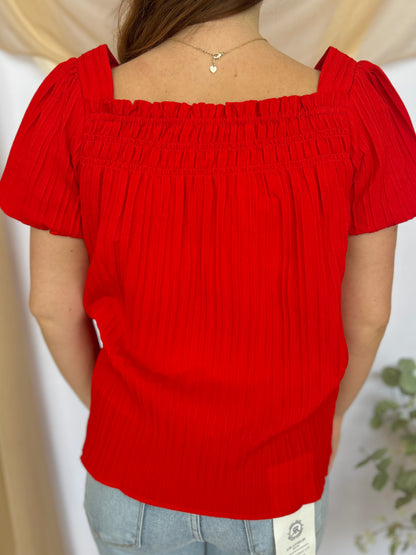 WOVEN CRINKLE TOP IN CHERRY RED