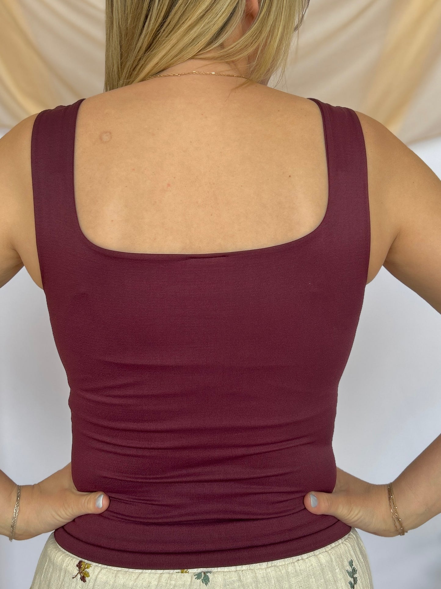 Nikki Clean Line Square Top