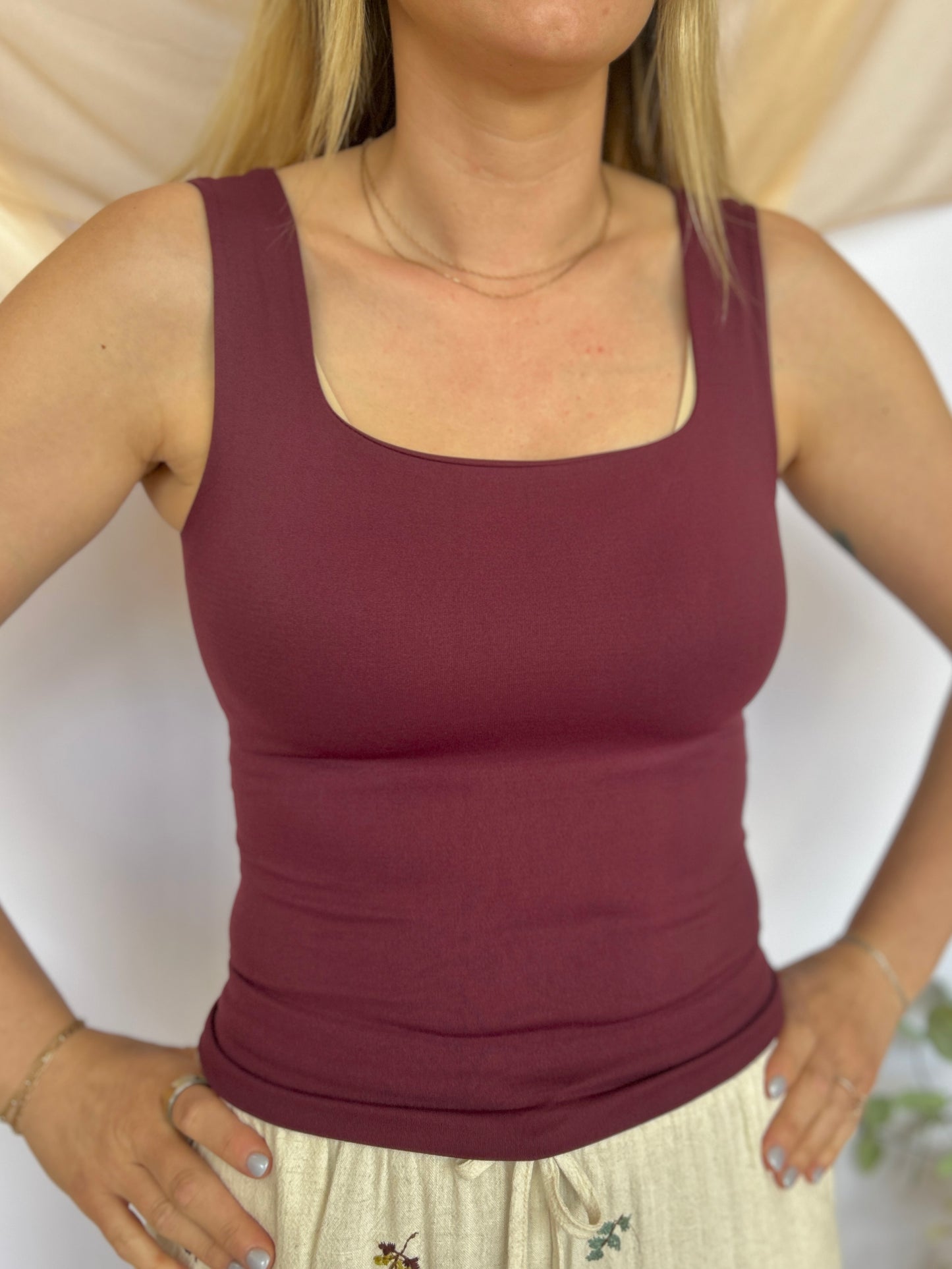 Nikki Clean Line Square Top