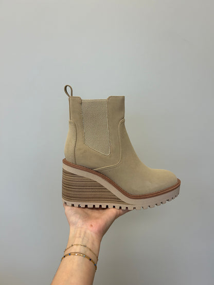 CORIN BOOT