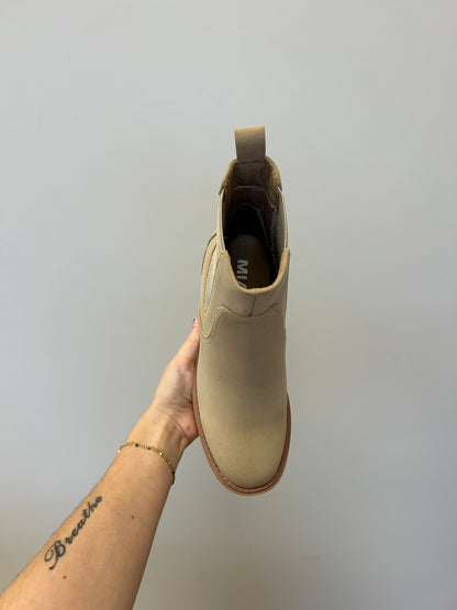 CORIN BOOT