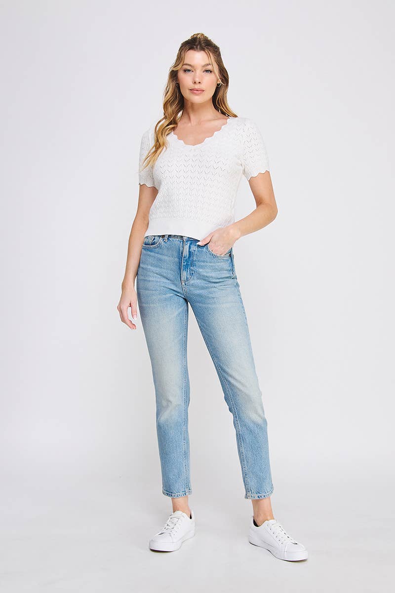 Fine Edge Scallop V-Neck Top